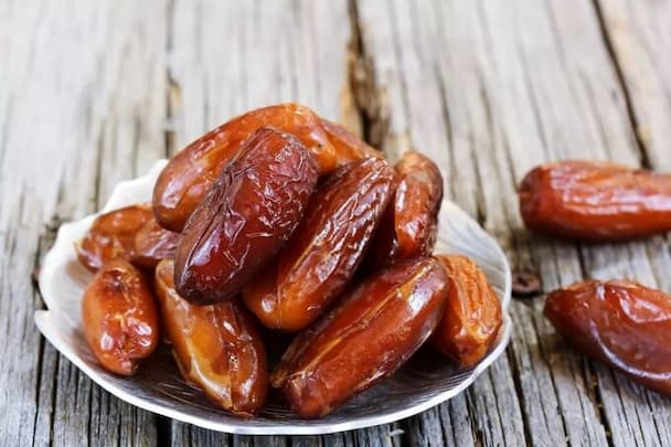 تصویر 3 از قیمت خرید خرما رطب عسلی عمده به صرفه و ارزان